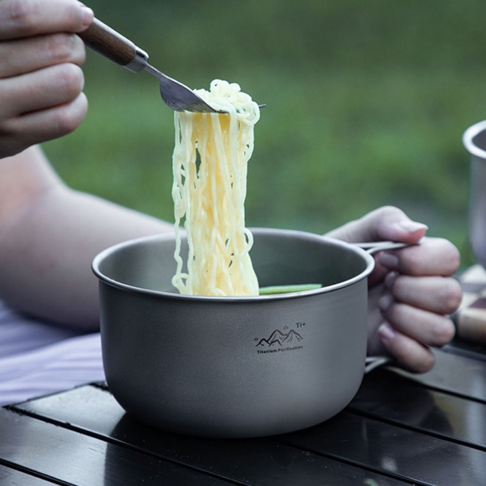 Compact Titanium Alloy Camping - огляд і ціна Camping Cooking Noodles